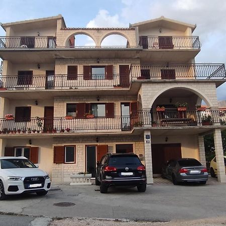 Apartments Villa Anna Podstrana Buitenkant foto